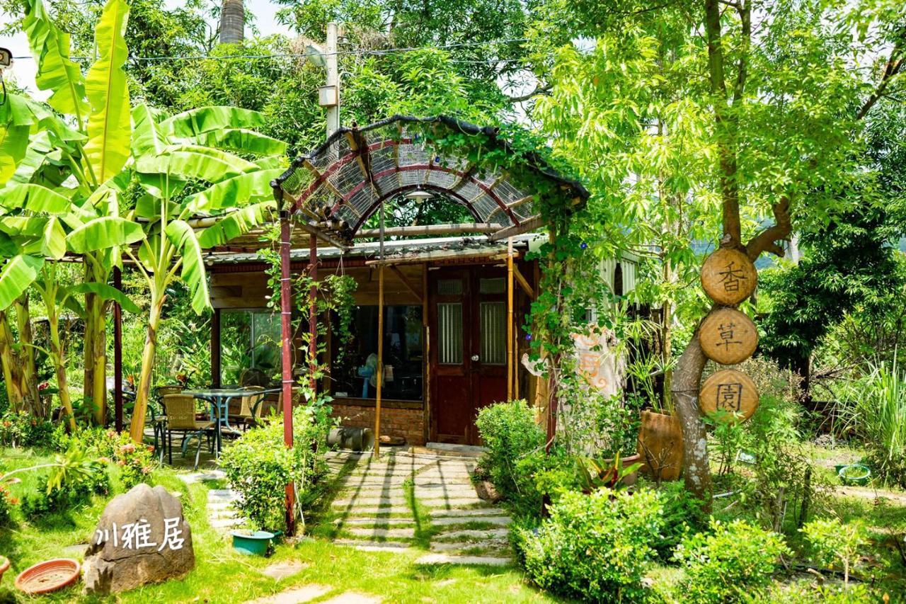 Chuan Ya Ju Homestay Qishan Екстериор снимка
